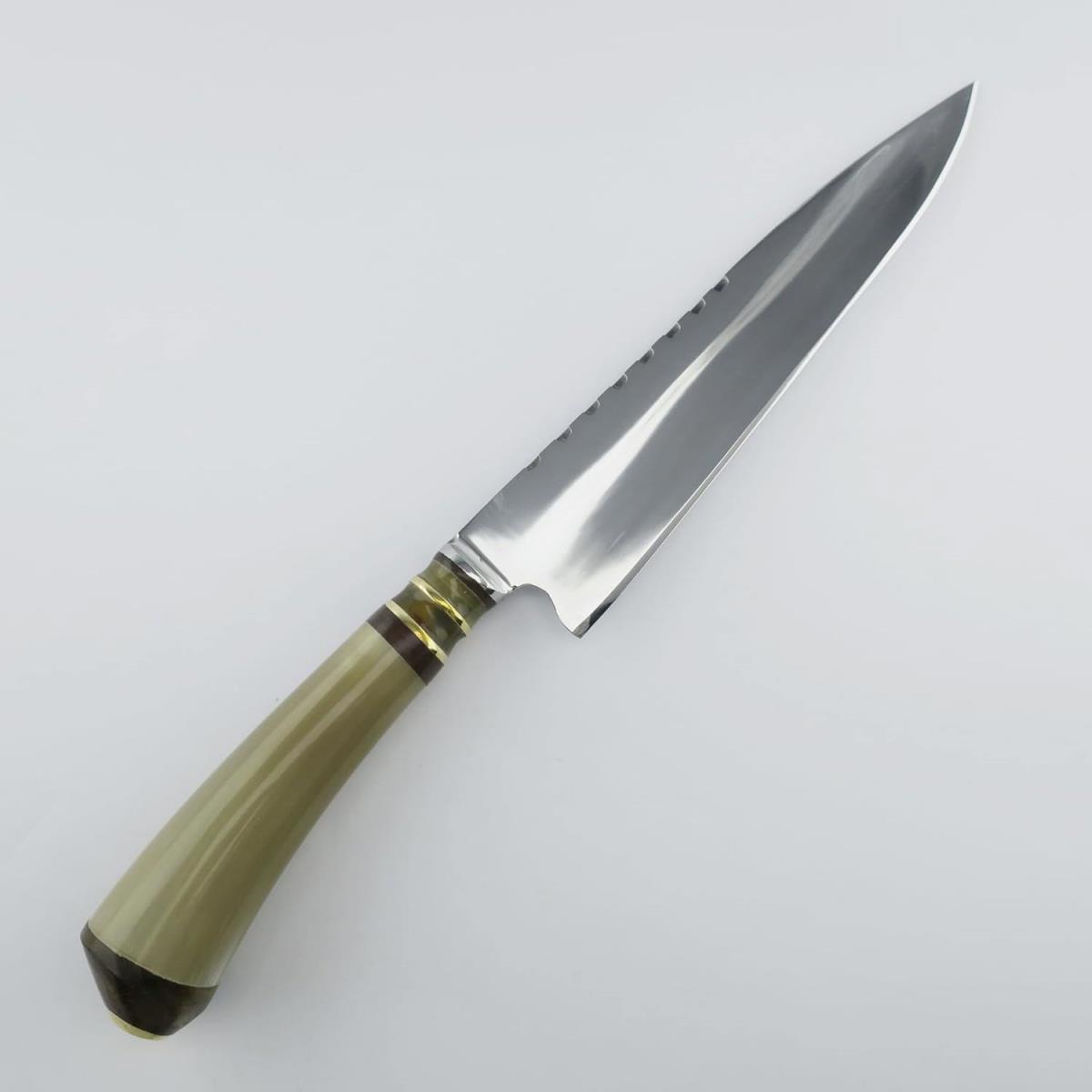 Cow 7.1 inch Light Stainless Steel Knife, a durable and versatile kitchen tool. Ideal for various culinary tasks.