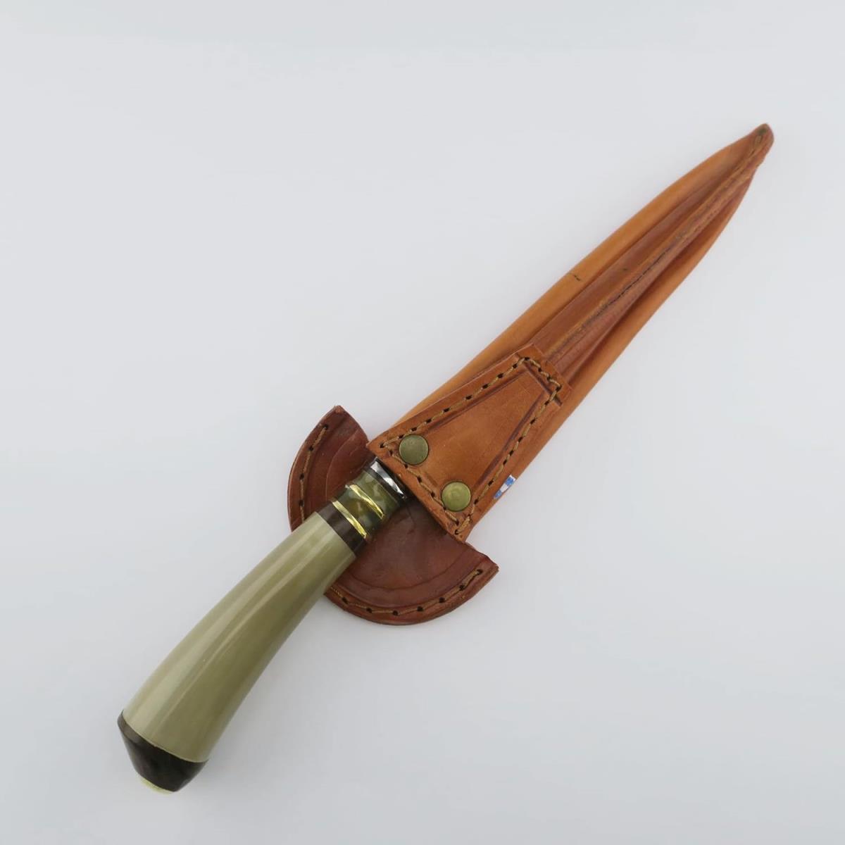 Cow 7.1in Light knife made of stainless steel with a light brown leather sheath, ideal for various uses.